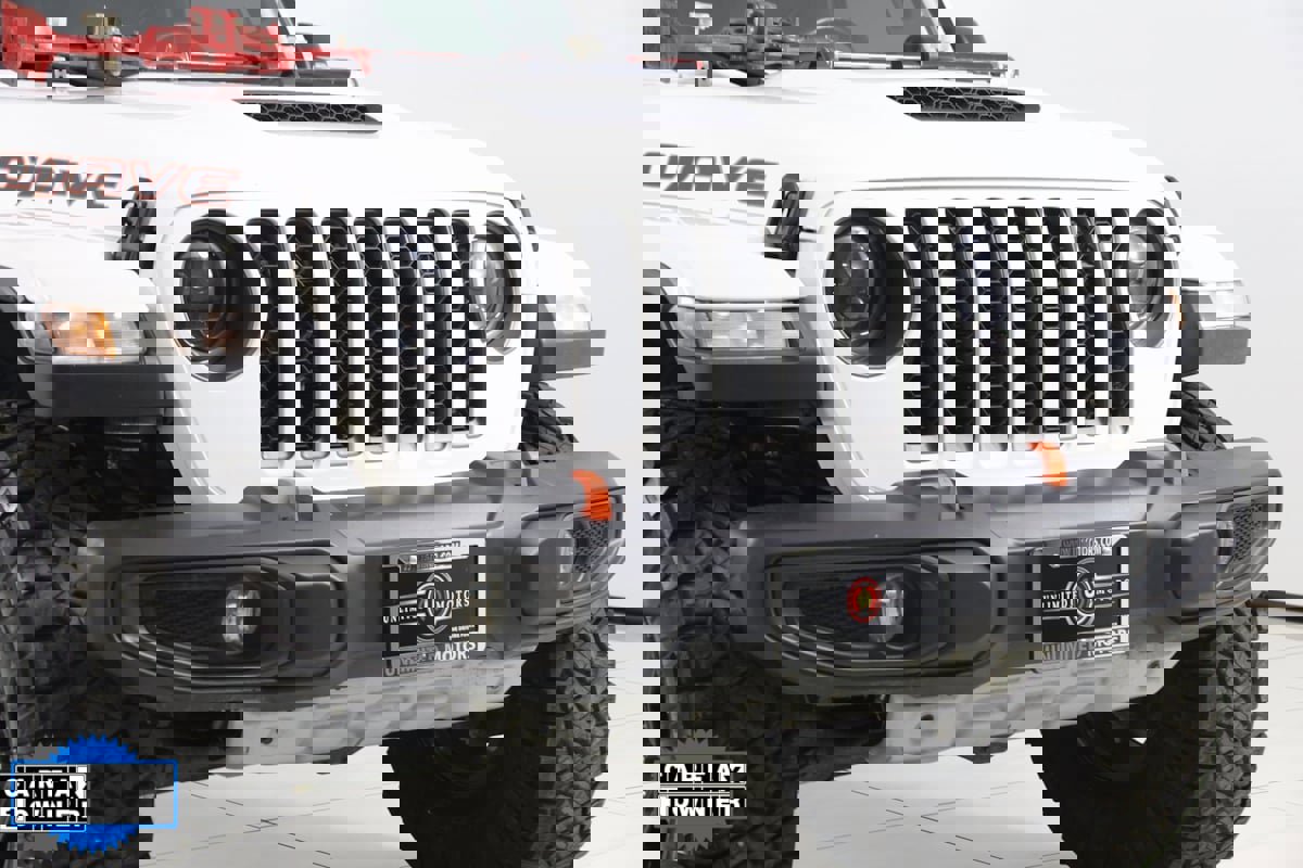 Used 2023 Jeep Gladiator Mojave w/ Cold Weather Group image 37