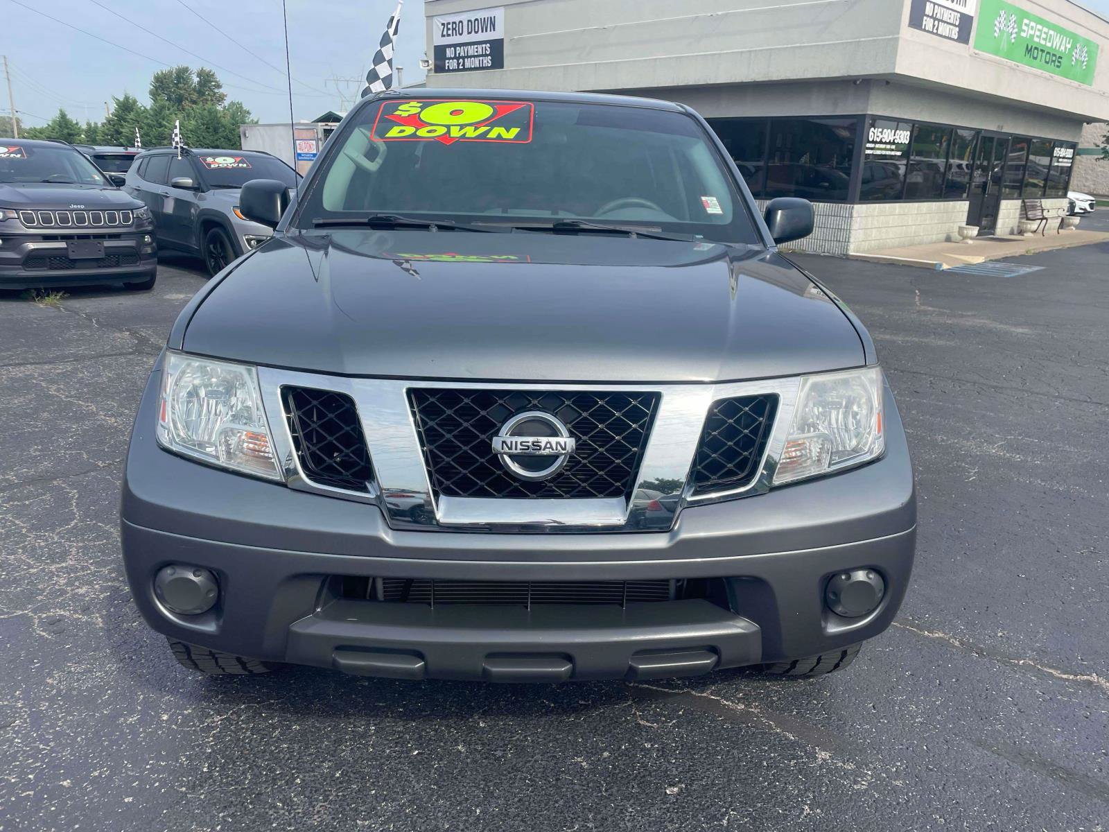 Used 2019 Nissan Frontier SV RWD image 2
