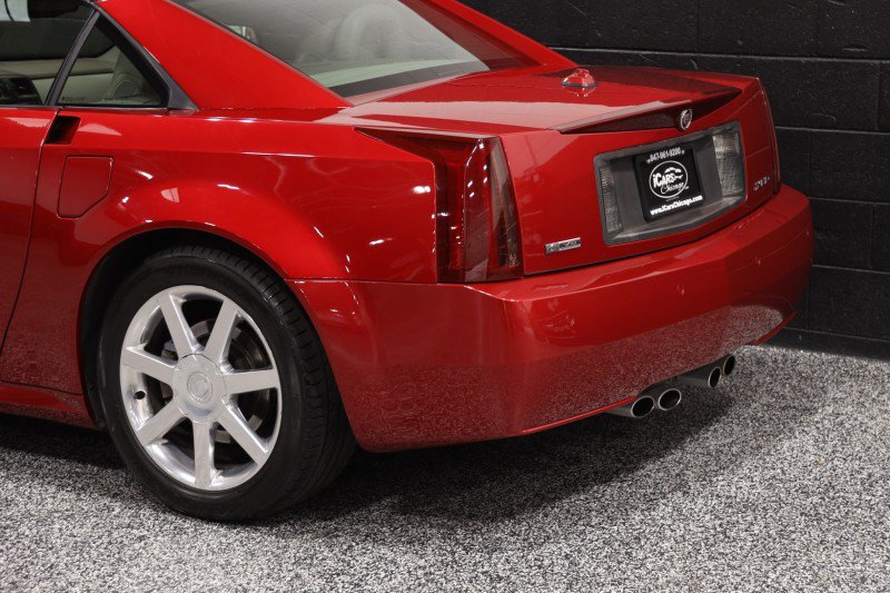 Used 2005 Cadillac XLR RWD image 25
