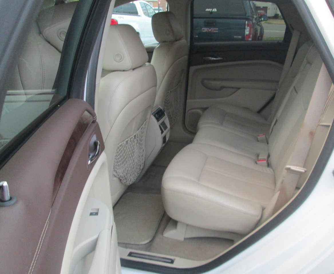 Used 2011 Cadillac SRX Premium image 14