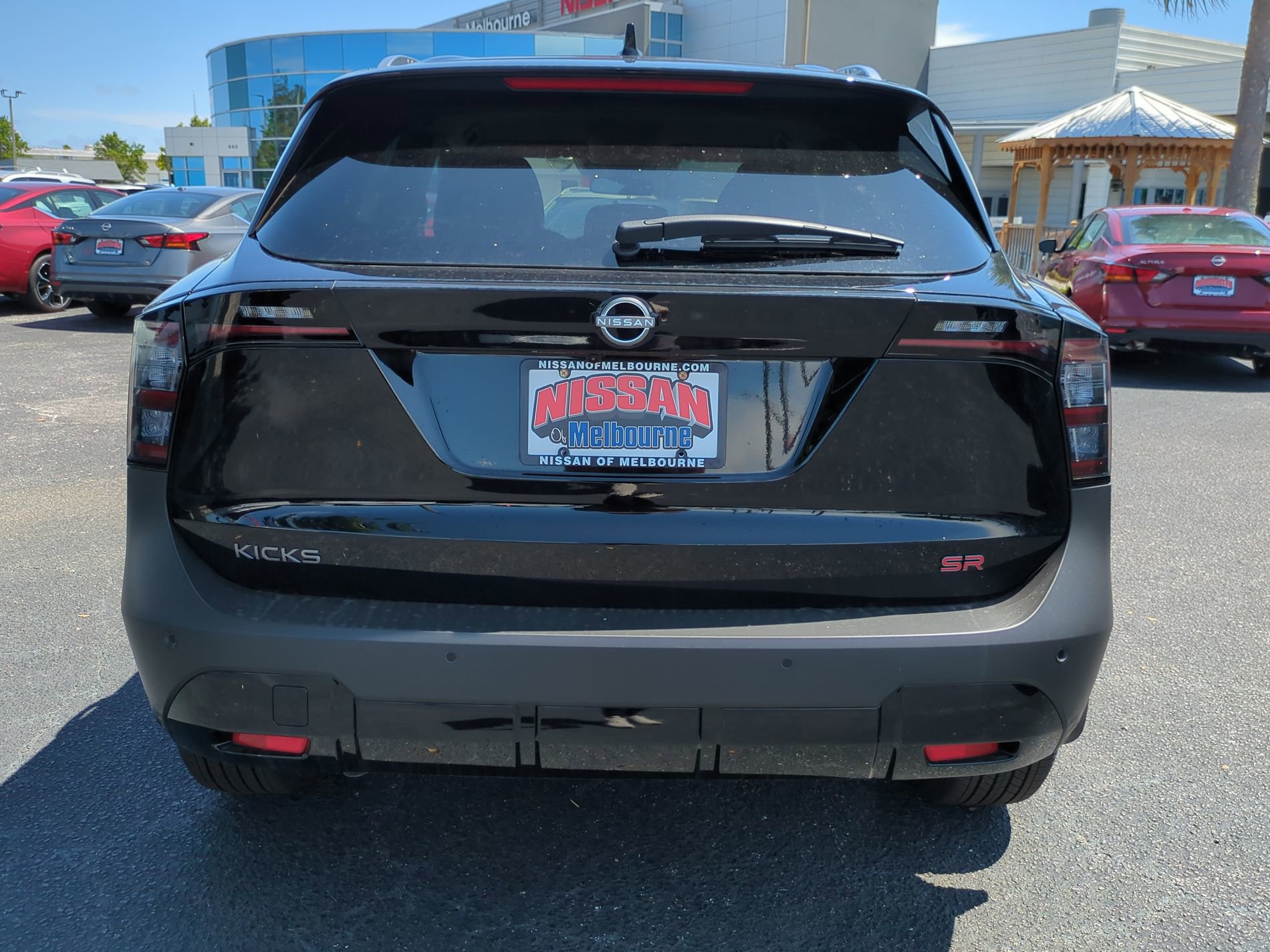 New 2026 Nissan Kicks SR FWD image 5