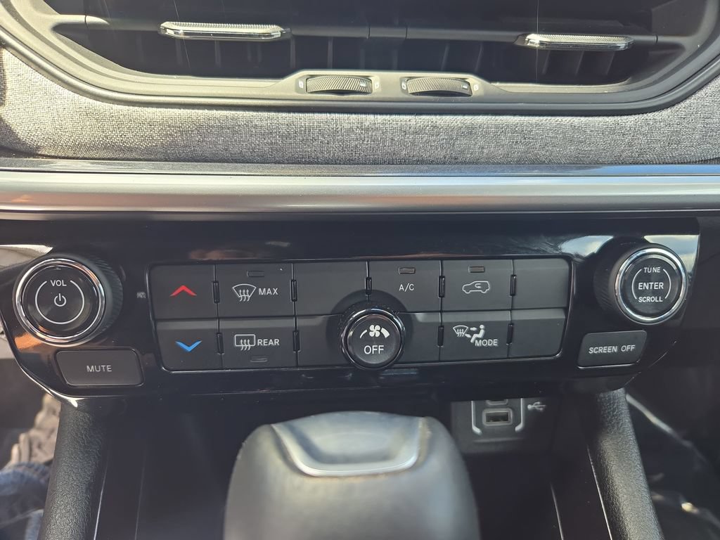 Used 2023 Jeep Compass Latitude AWD/4WD image 25