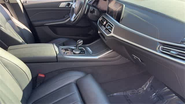 Used 2020 BMW X7 xDrive40i w/ Premium Package AWD/4WD image 34