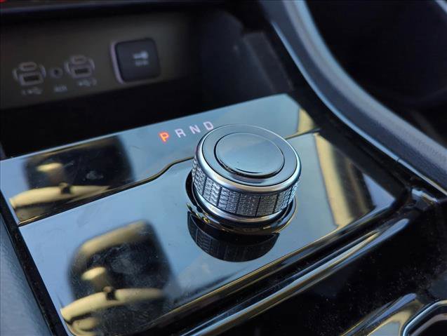 Used 2023 Jeep Grand Cherokee L Limited w/ Black Appearance Package image 21