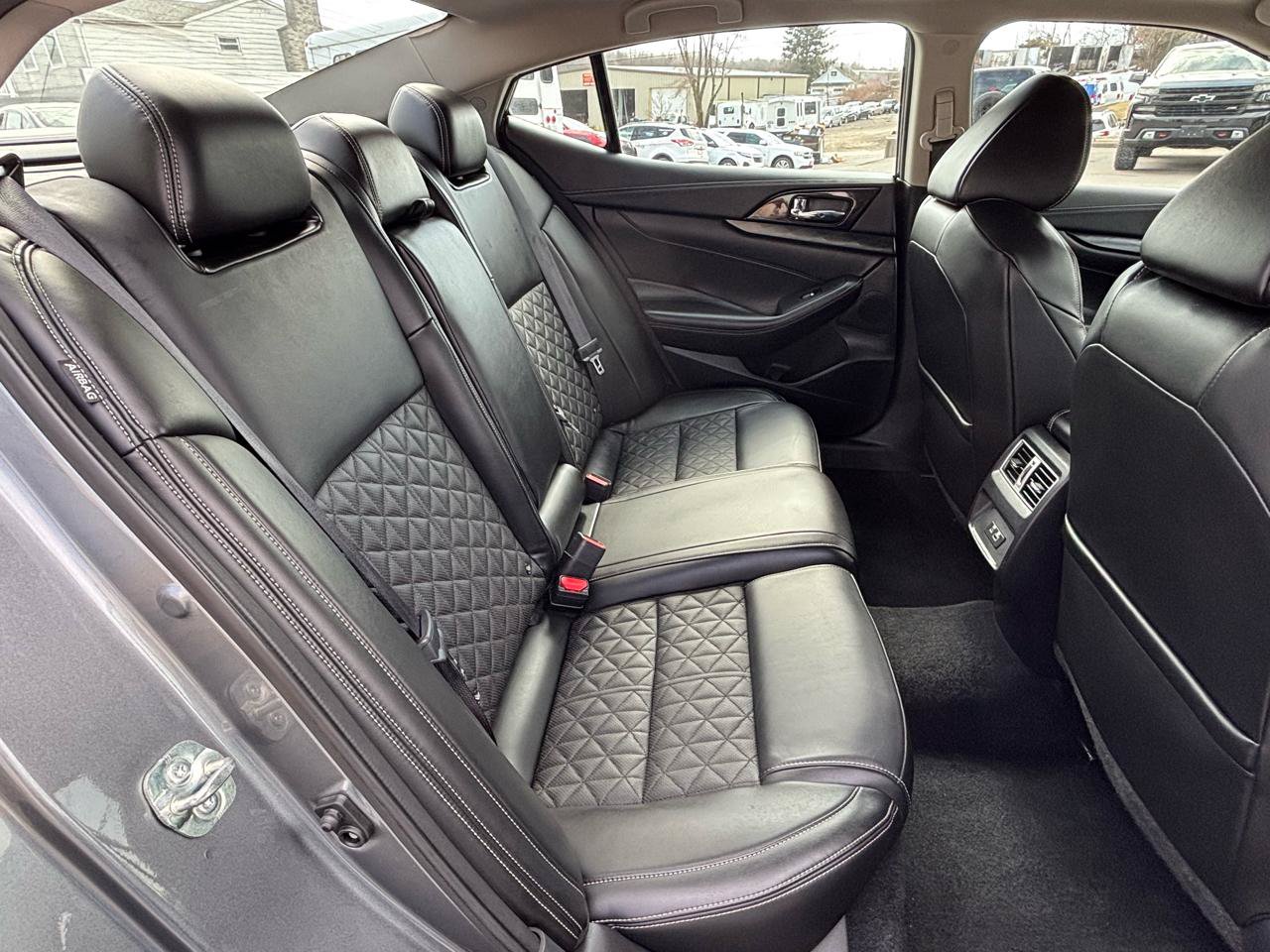 Used 2020 Nissan Maxima Platinum w/ Sport Mat Group FWD image 19