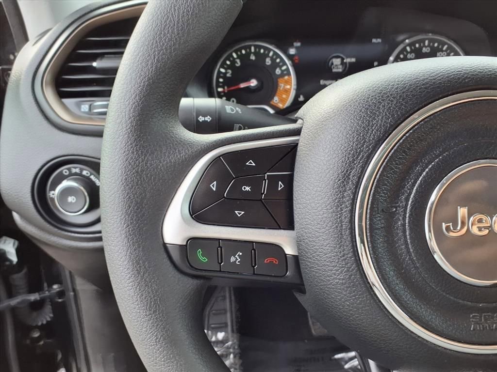 Used 2023 Jeep Renegade Latitude image 11