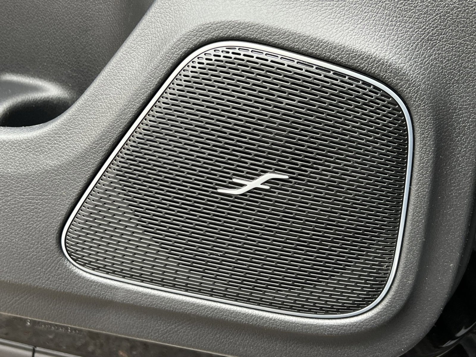 Certified 2025 Mercedes-Benz CLA 250 4MATIC image 33