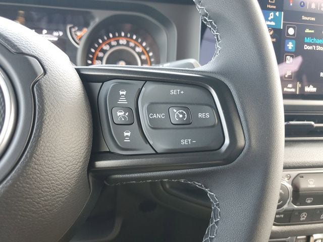 New 2025 Jeep Gladiator Sport AWD/4WD image 23