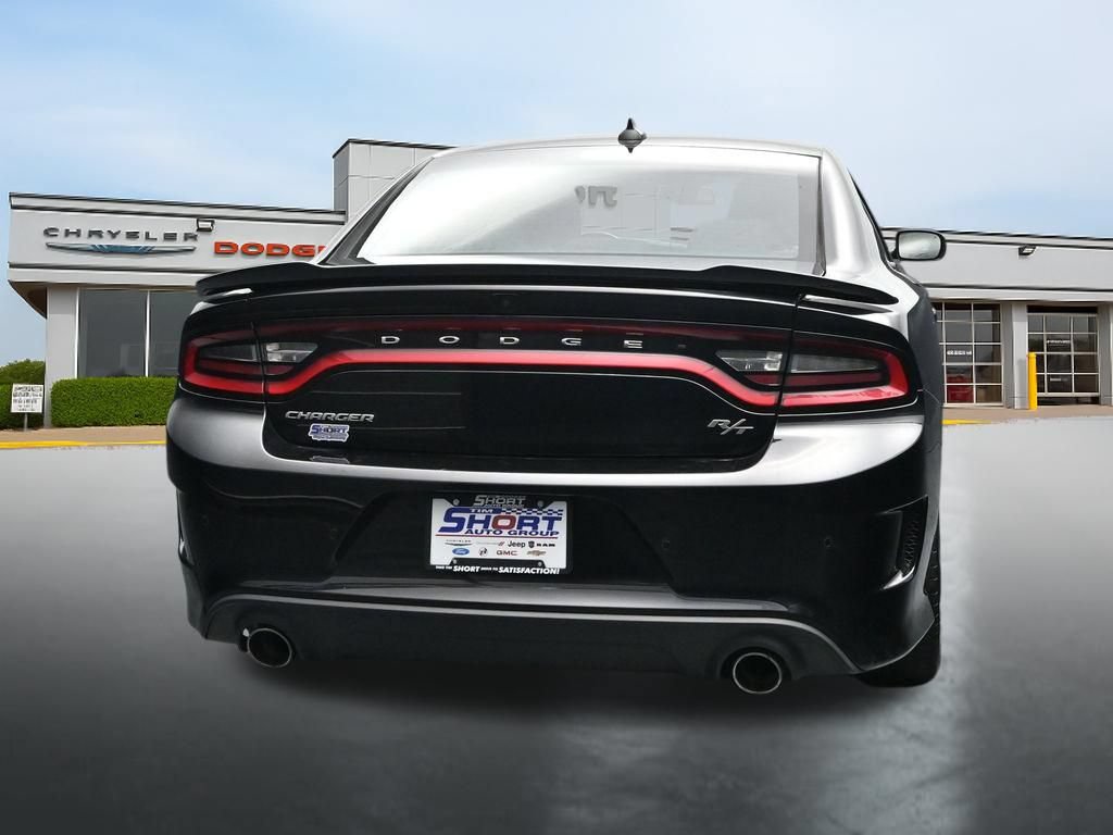 Used 2022 Dodge Charger R/T RWD image 4