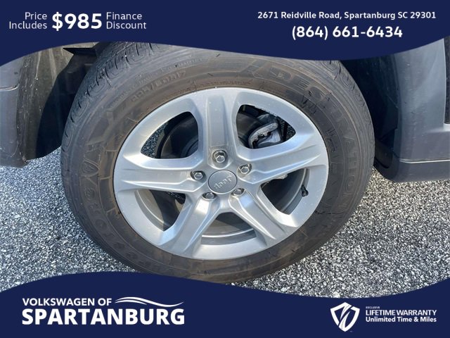 Used 2024 Jeep Compass Sport image 7