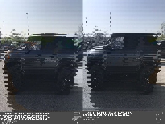 New 2025 GMC Hummer EV 3X w/ LPO, Dark Essentials Package image 2