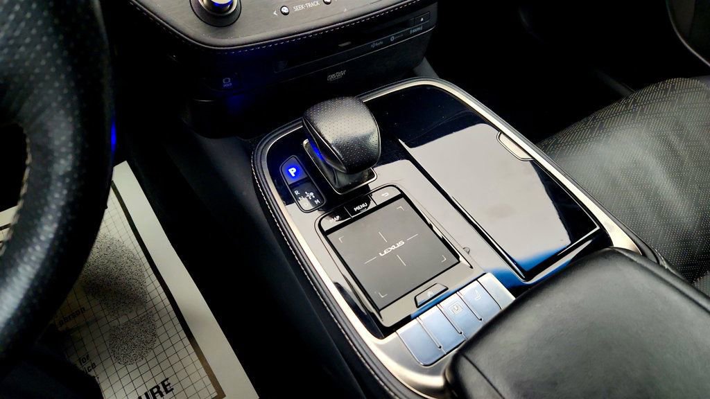 Used 2018 Lexus LS 500 F Sport w/ Accessory Package (Z2) RWD image 16
