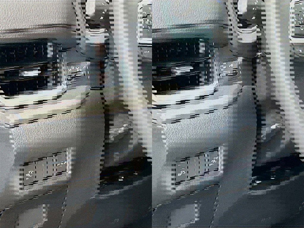 New 2026 Toyota Grand Highlander XLE image 10