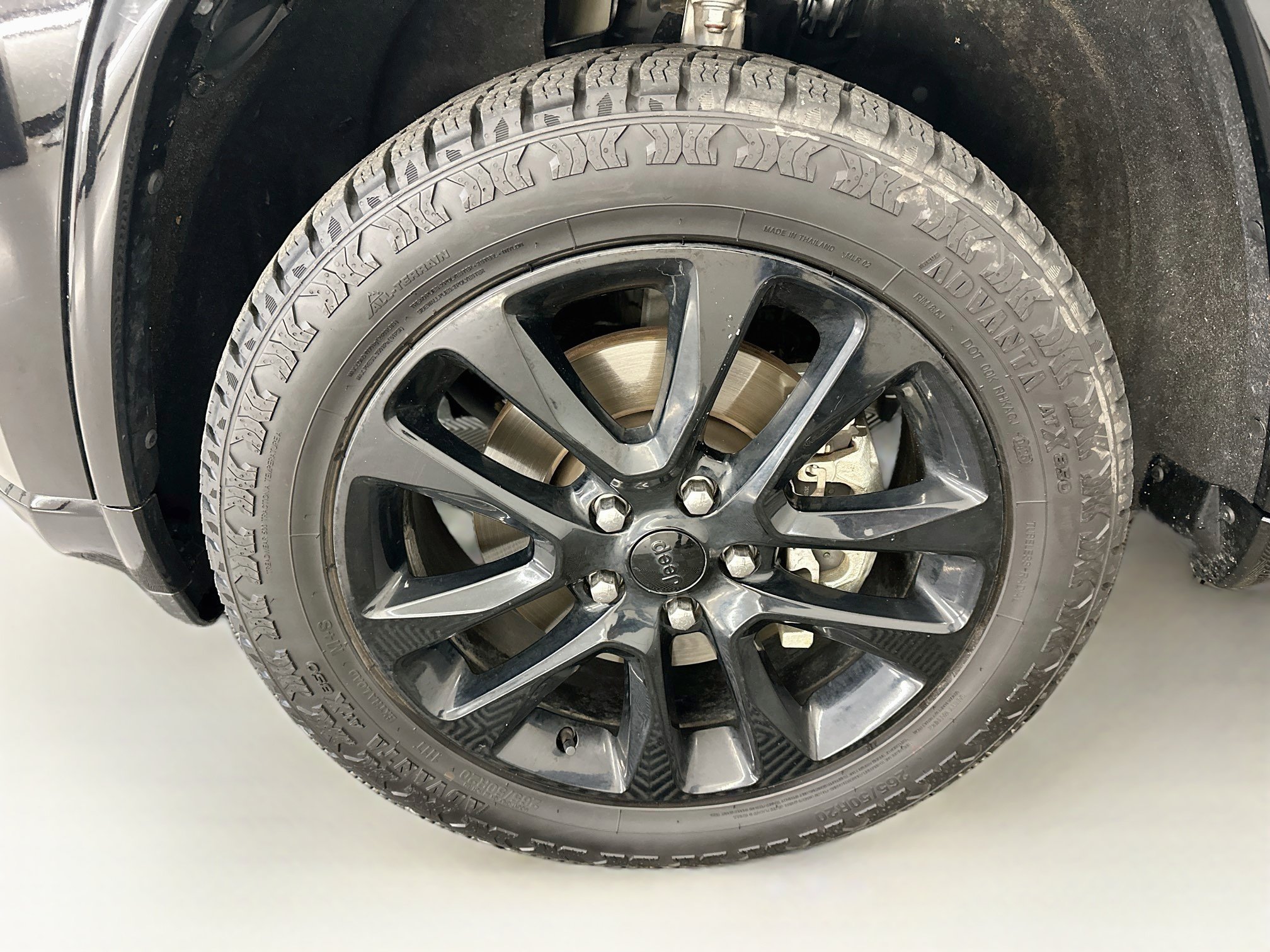 Used 2022 Jeep Grand Cherokee Laredo X AWD/4WD image 36