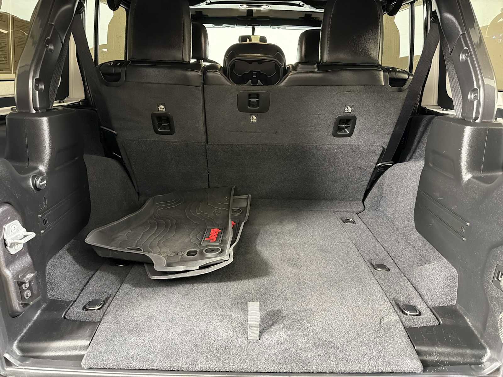 Used 2021 Jeep Wrangler Unlimited Sahara image 17