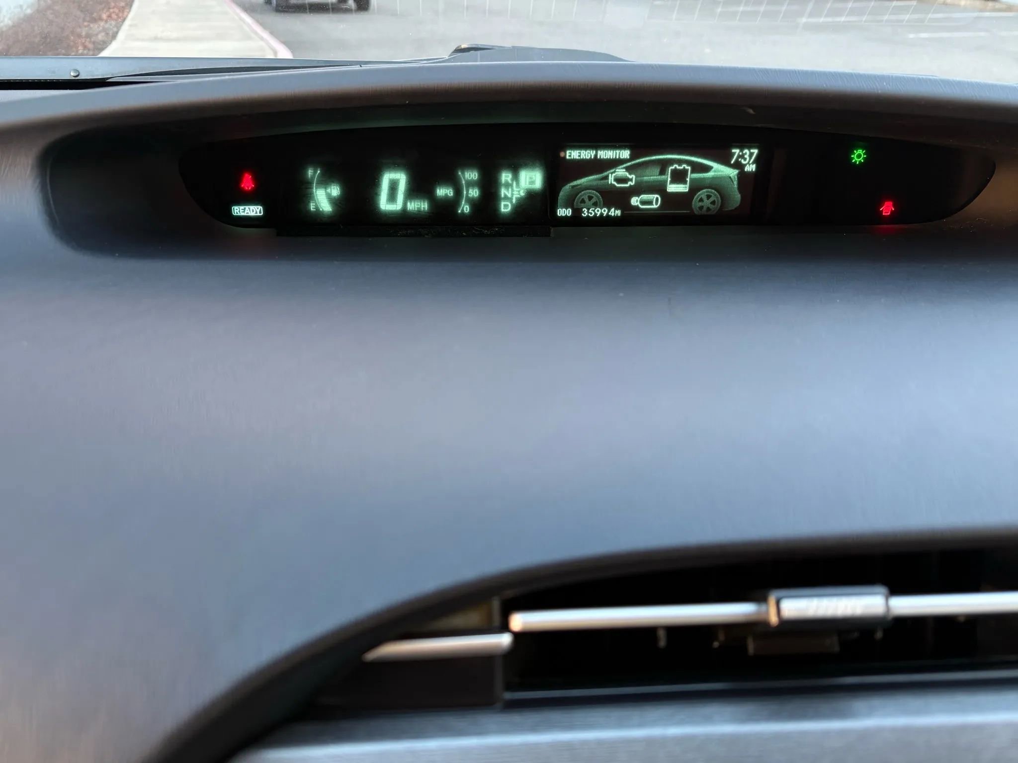 Used 2015 Toyota Prius Two image 12