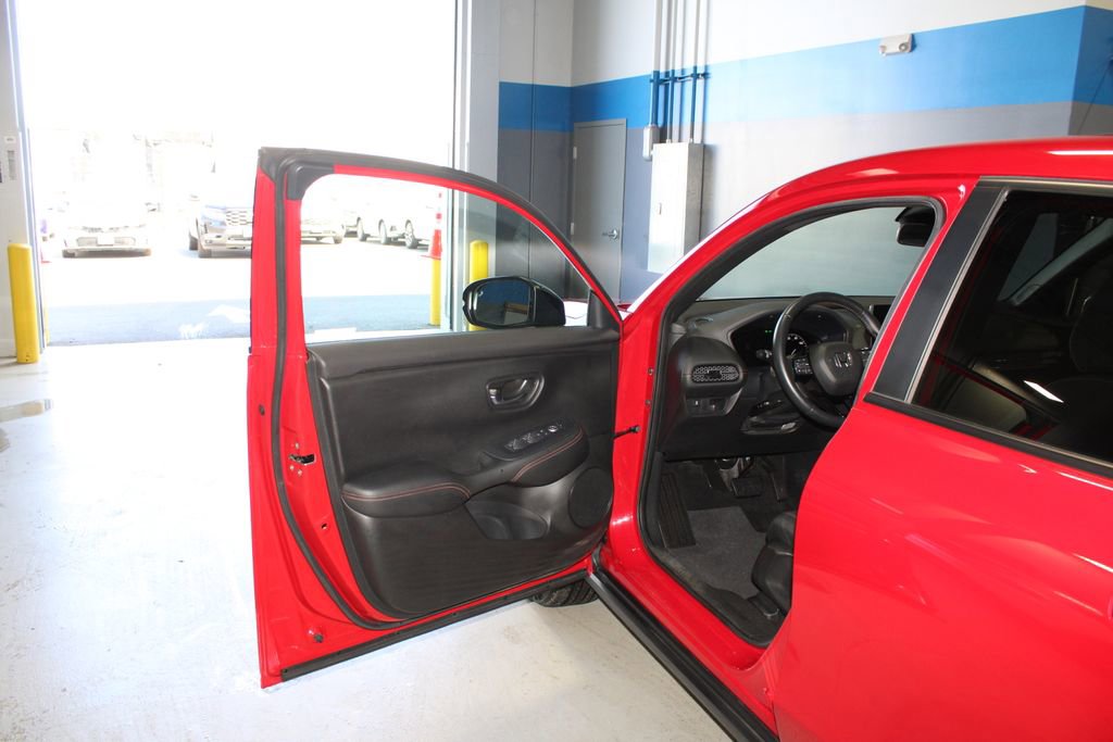 Used 2023 Honda HR-V Sport image 7