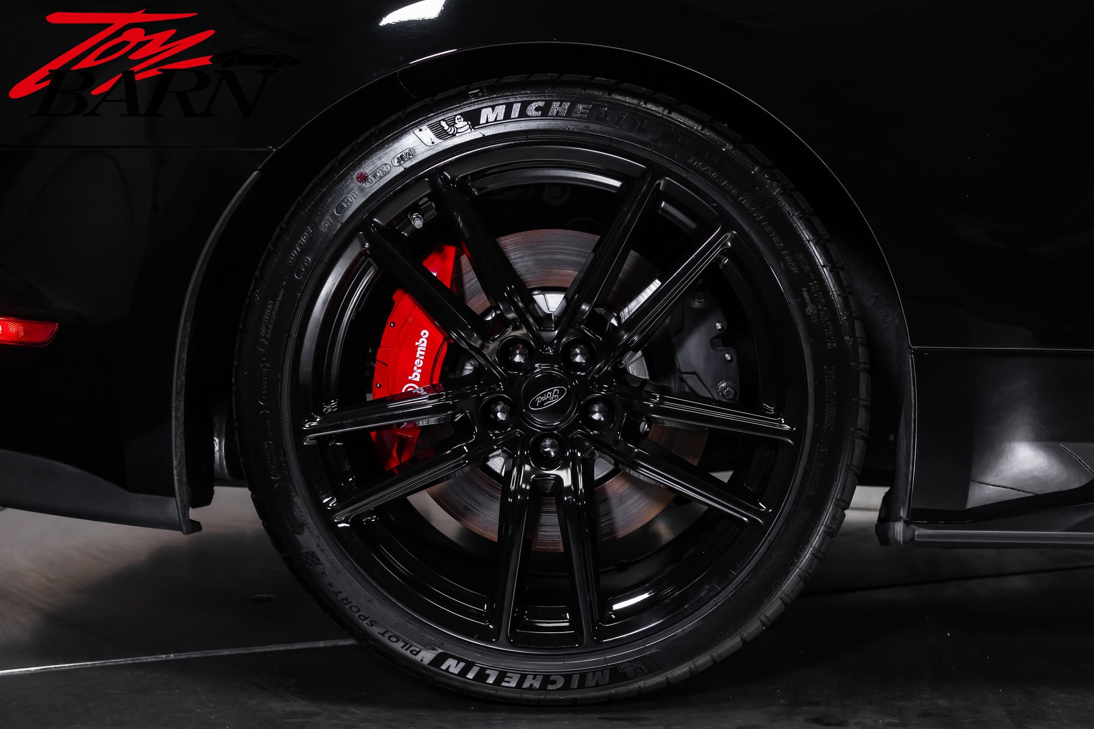 Used 2021 Ford Mustang Shelby GT500 w/ Technology Package RWD image 14