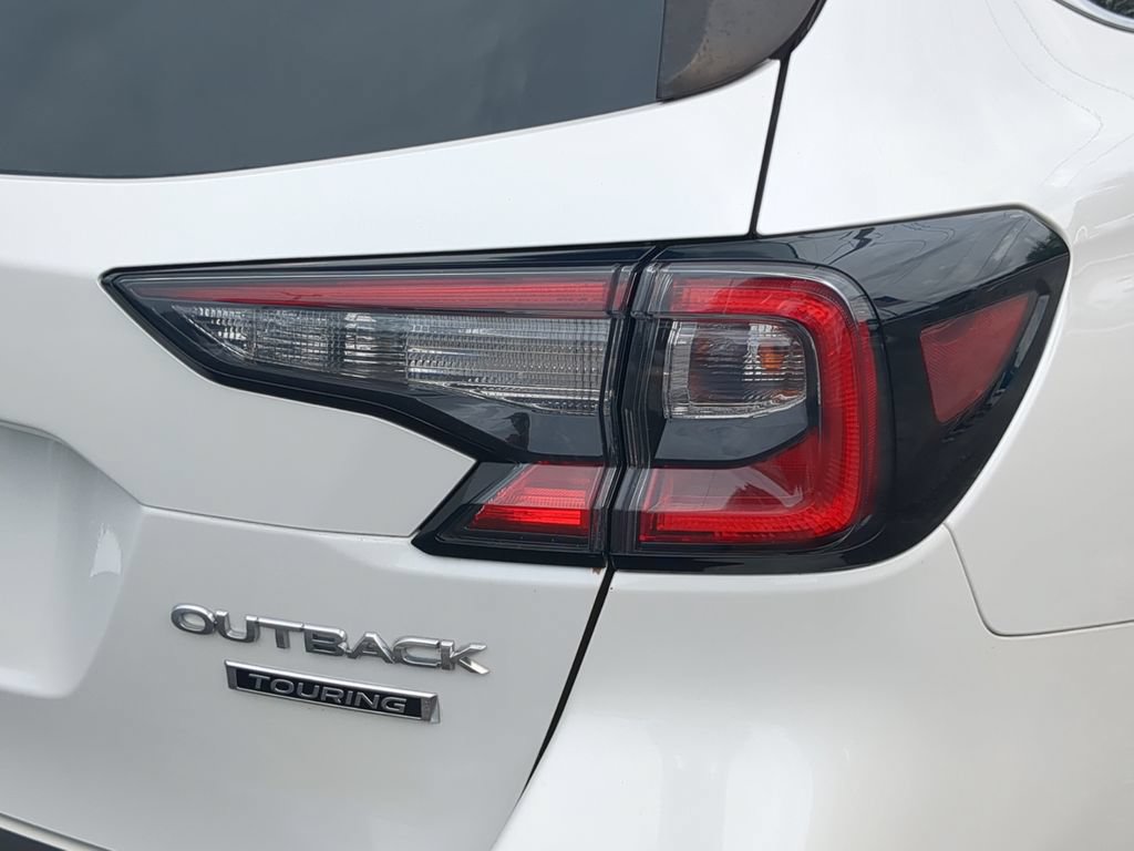 Used 2020 Subaru Outback Touring w/ Popular Package #2 AWD/4WD image 8