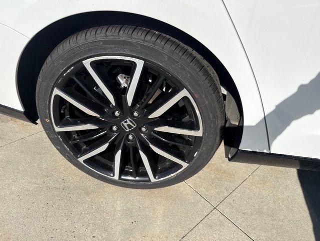 Used 2023 Honda Accord Touring image 10