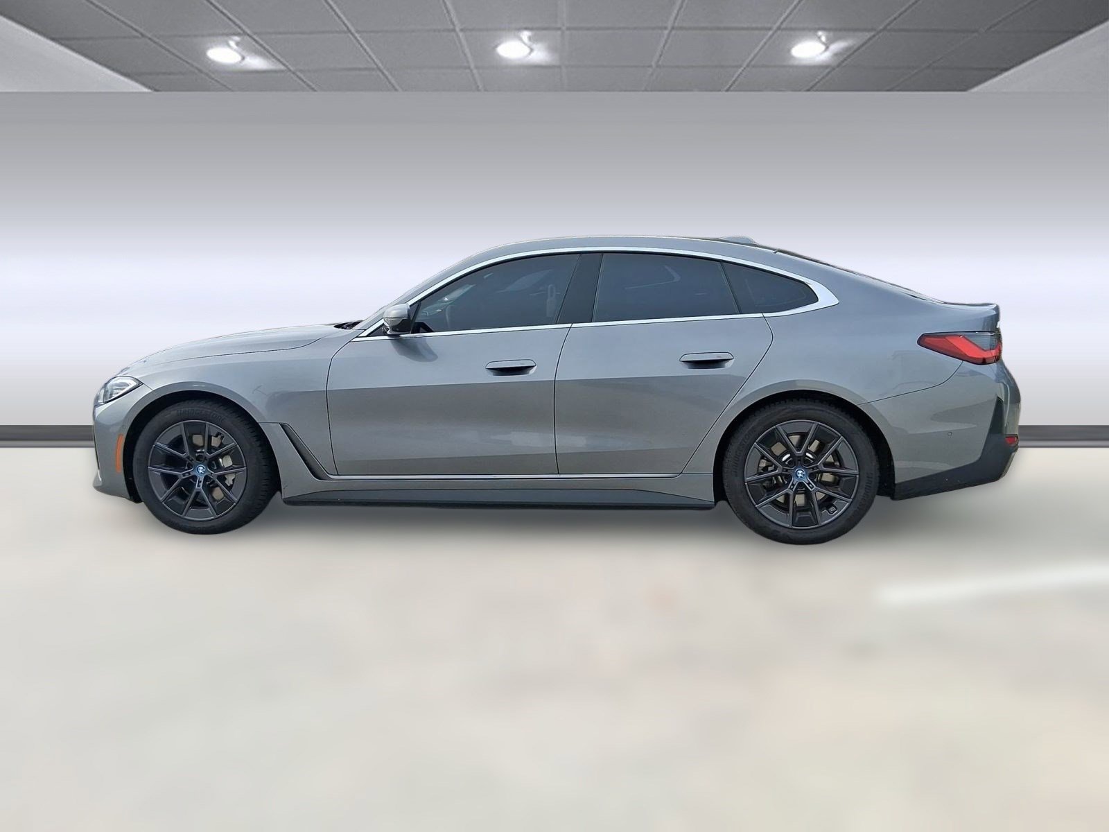 Certified 2024 BMW i4 eDrive35 w/ Premium Package image 2