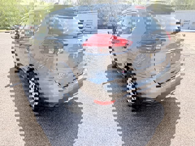 Used 2017 Nissan Rogue S image 7