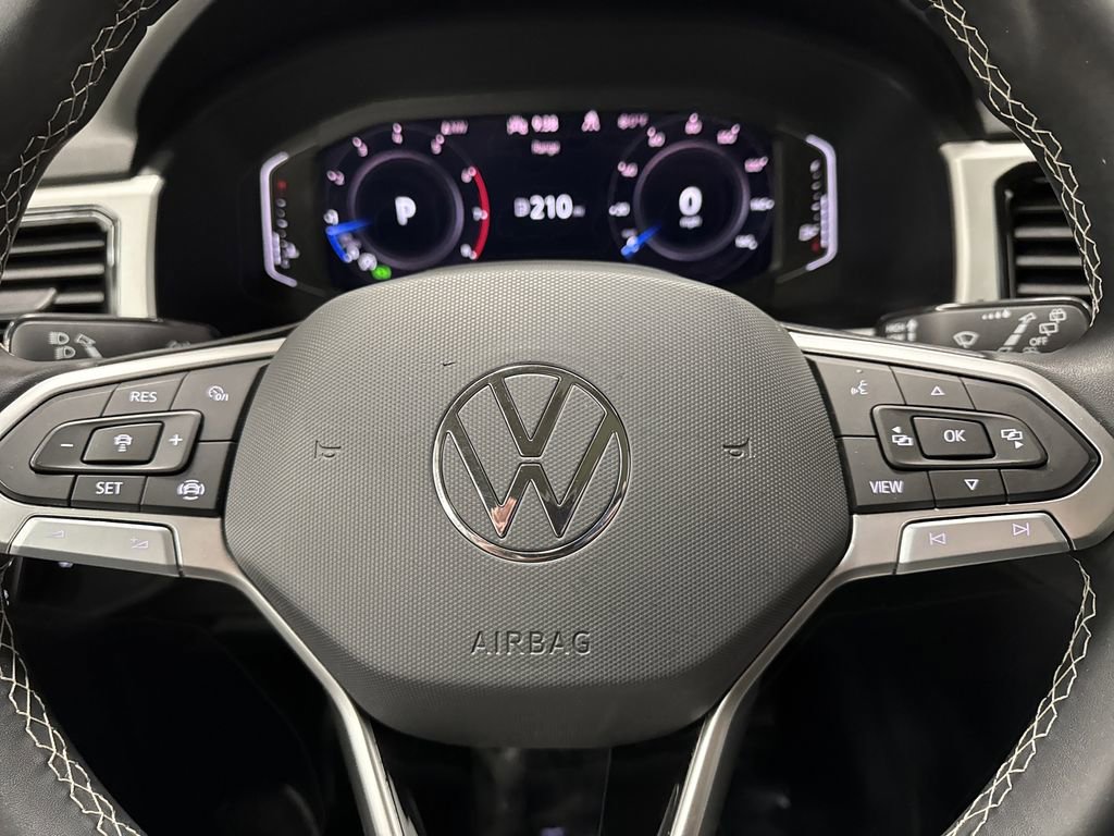 Used 2023 Volkswagen Atlas SE w/ Panoramic Sunroof Package image 16