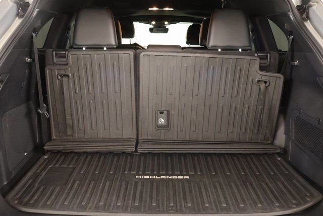 Used 2024 Toyota Highlander XSE AWD/4WD image 28