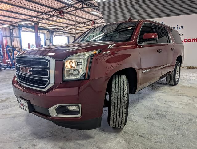 Used 2017 GMC Yukon XL SLT w/ HD Trailering Package RWD image 3