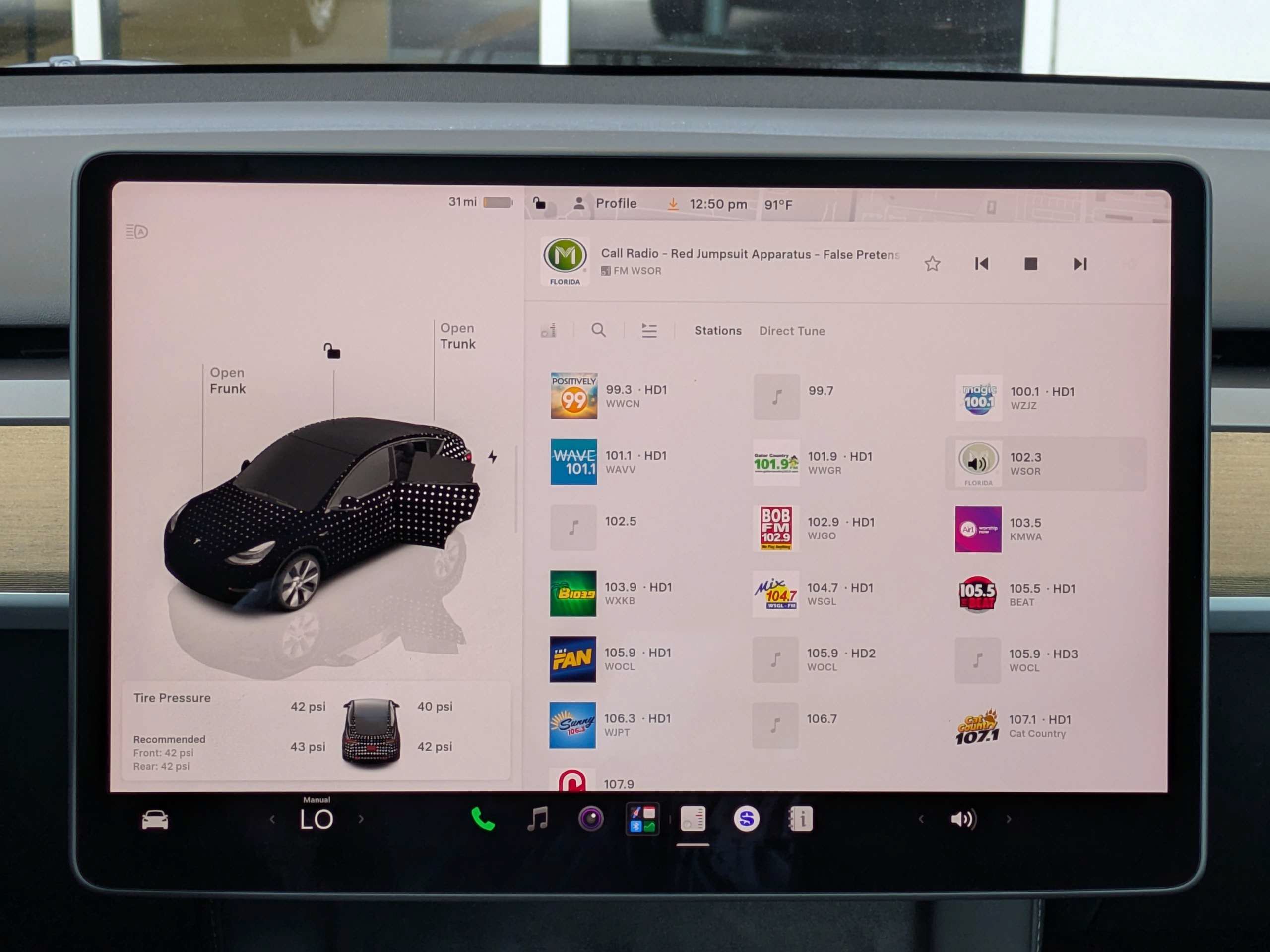 Used 2023 Tesla Model Y Long Range AWD/4WD image 19