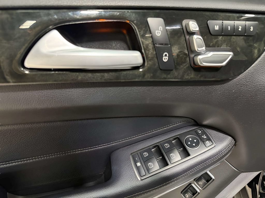 Used 2018 Mercedes-Benz GLS 550 4MATIC image 23