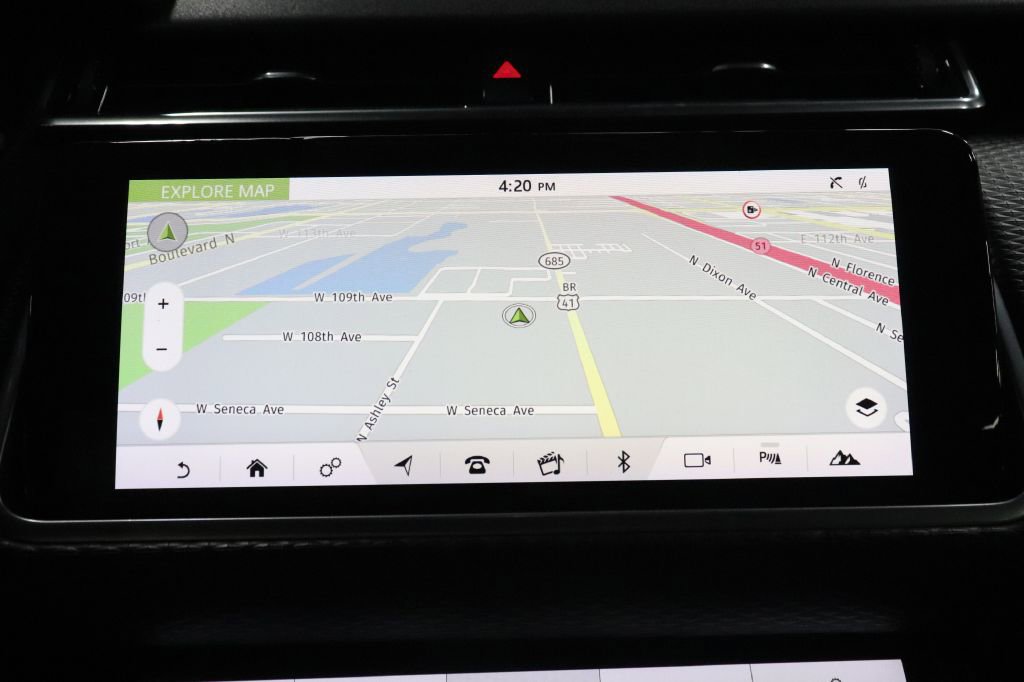 Used 2018 Land Rover Range Rover Velar S image 13