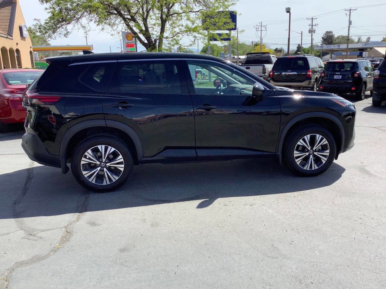 Used 2021 Nissan Rogue SV AWD/4WD image 10