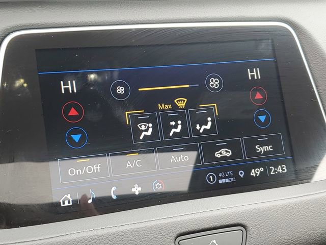 Certified 2023 Cadillac XT4 Premium Luxury image 14