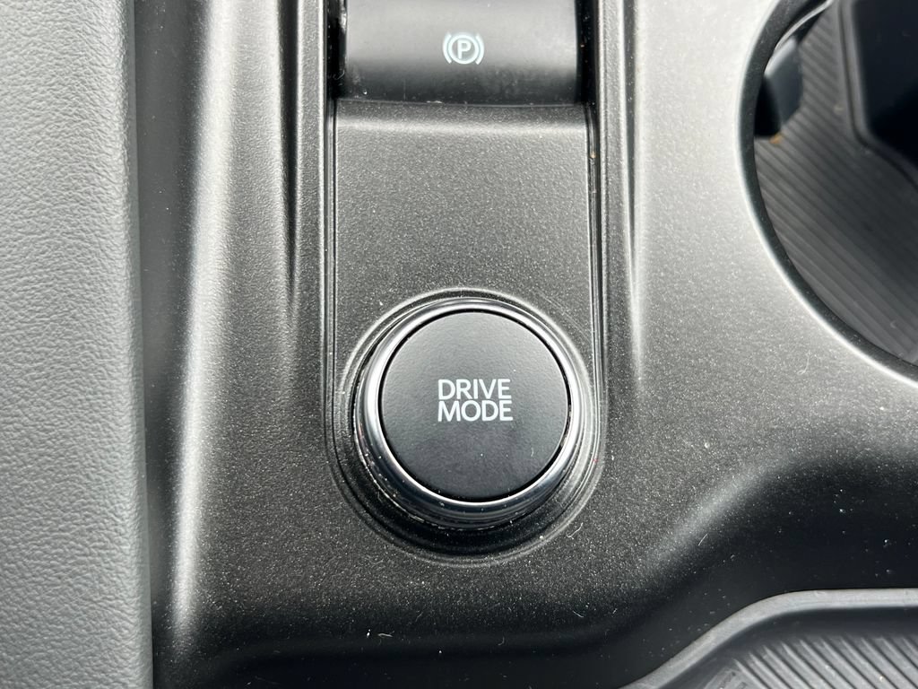 Used 2025 Ford Explorer Active w/ Active Comfort Package AWD/4WD image 39