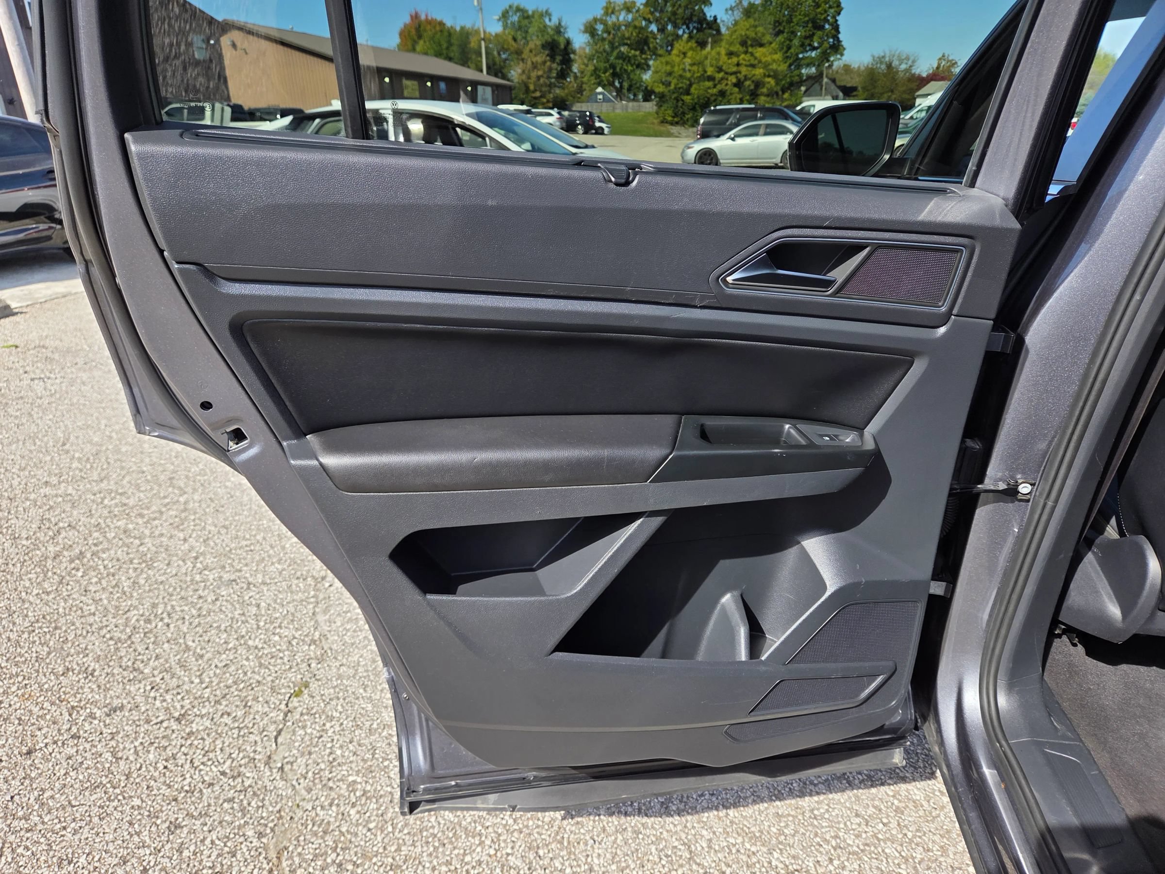 Used 2019 Volkswagen Atlas SE AWD/4WD image 16