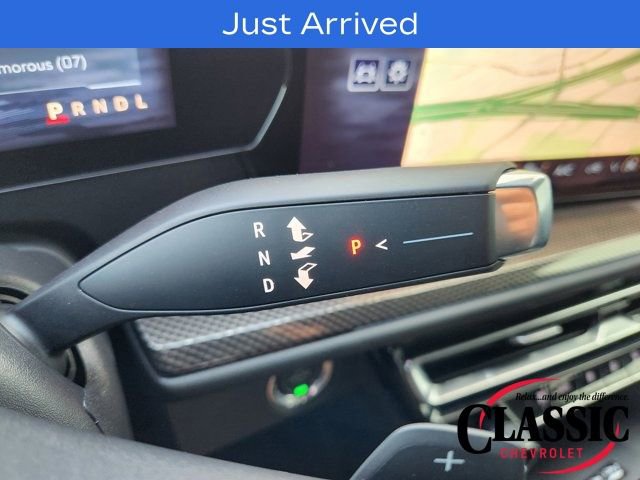 Used 2025 Chevrolet Traverse High Country image 33