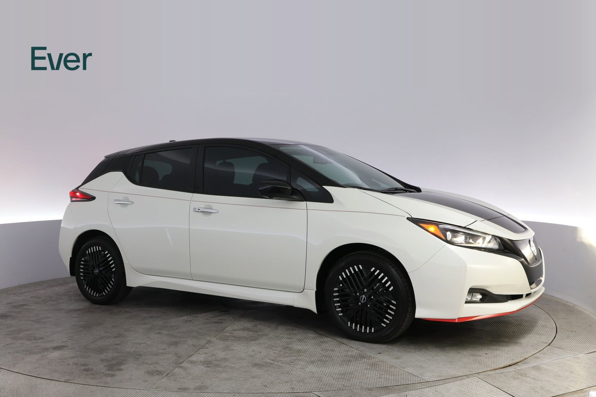 Used 2025 Nissan Leaf SV Plus FWD image 14