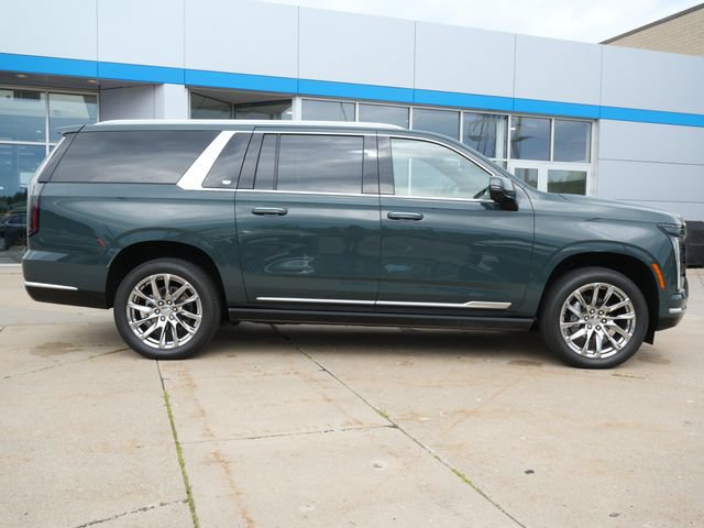 Used 2025 Cadillac Escalade ESV Premium Luxury w/ LPO, Floor Liner Package AWD/4WD image 8