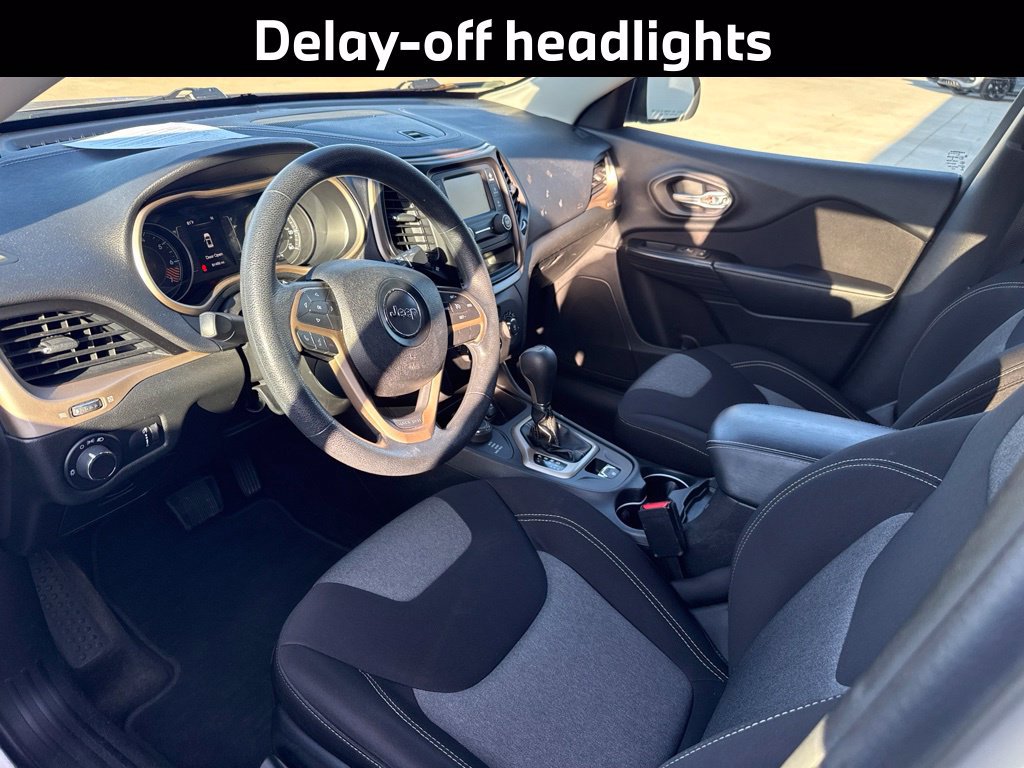 Used 2014 Jeep Cherokee Sport AWD/4WD image 10