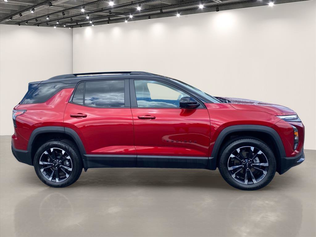 Used 2025 Chevrolet Equinox RS w/ Safety and Technology Package AWD/4WD image 8