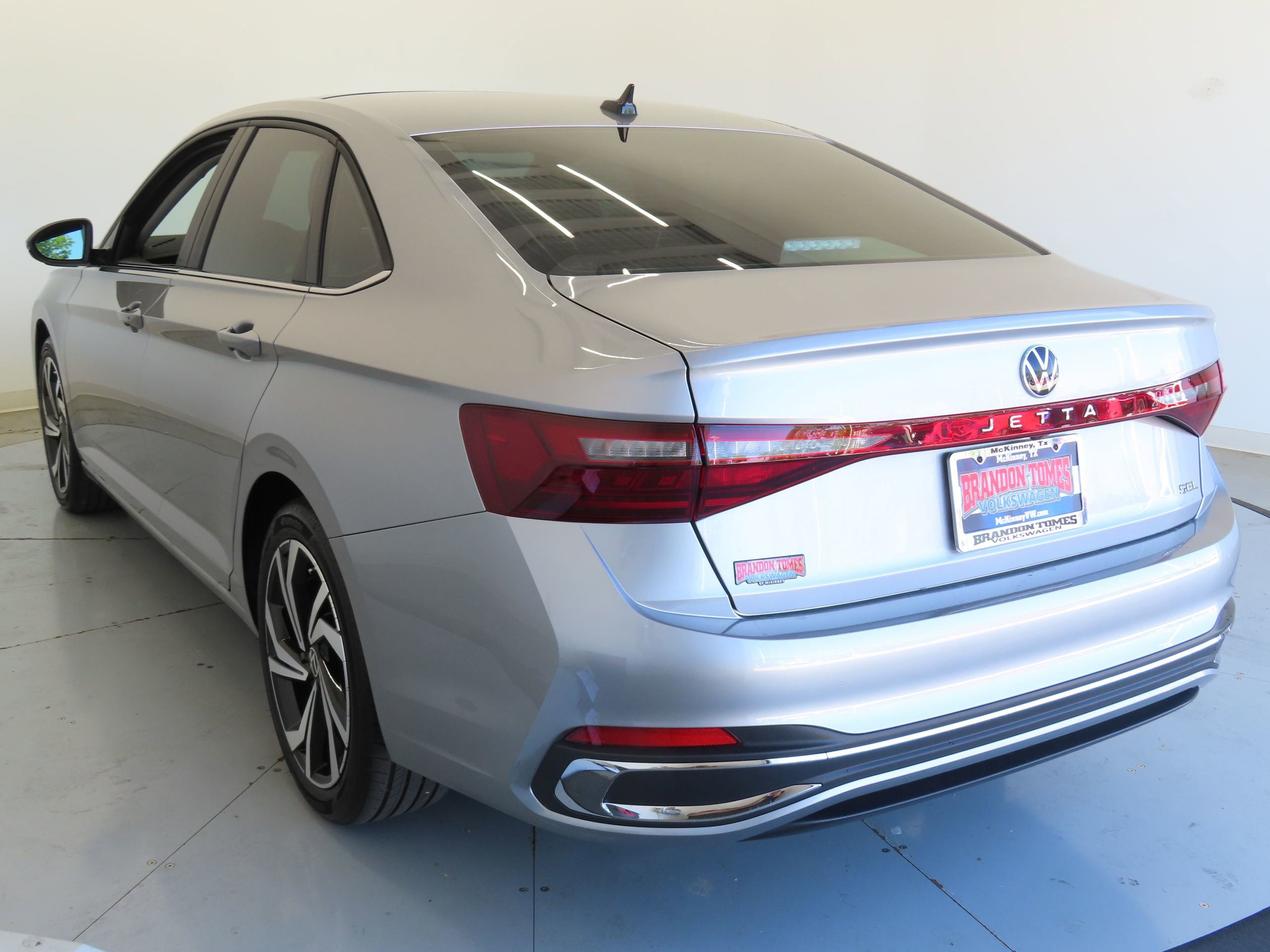 New 2026 Volkswagen Jetta SEL FWD image 5