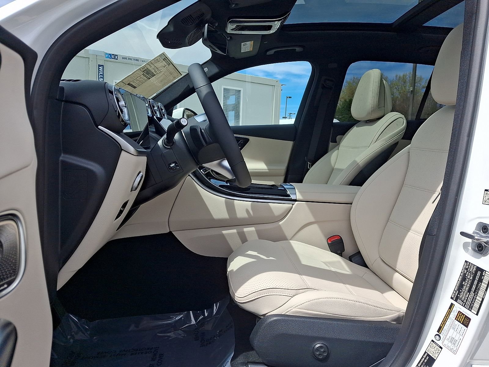 New 2026 Mercedes-Benz GLC 300 4MATIC image 9