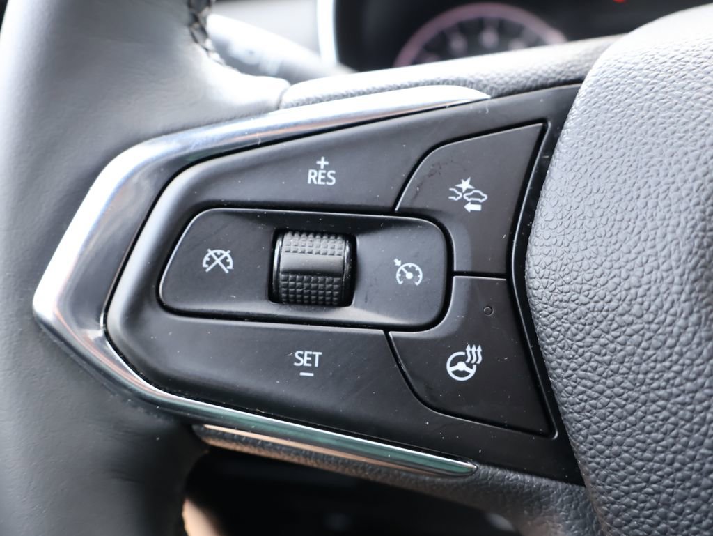 Used 2023 Chevrolet TrailBlazer ACTIV w/ Sun and Liftgate Package FWD image 16