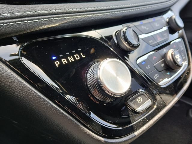 New 2027 Chrysler Pacifica Select FWD image 26