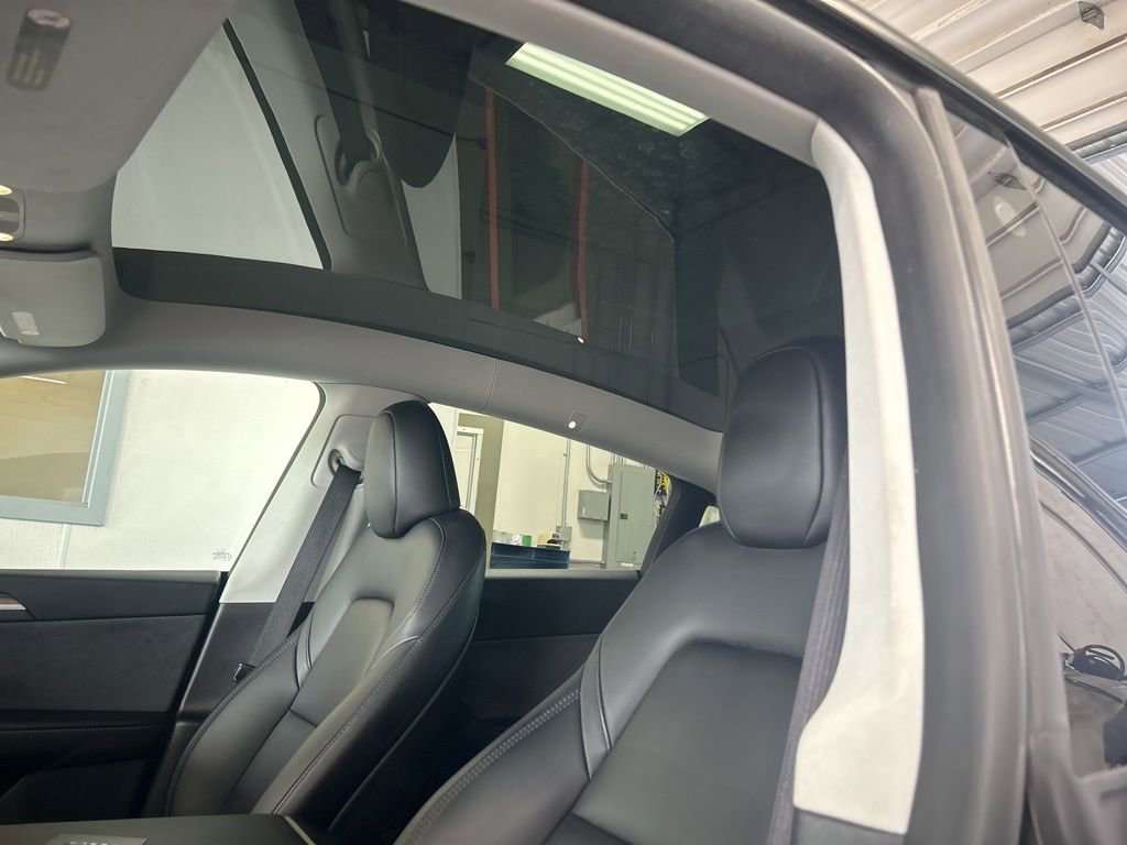 Used 2024 Tesla Model Y Long Range AWD/4WD image 4