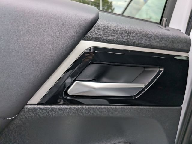 New 2026 Mitsubishi Outlander SE image 25