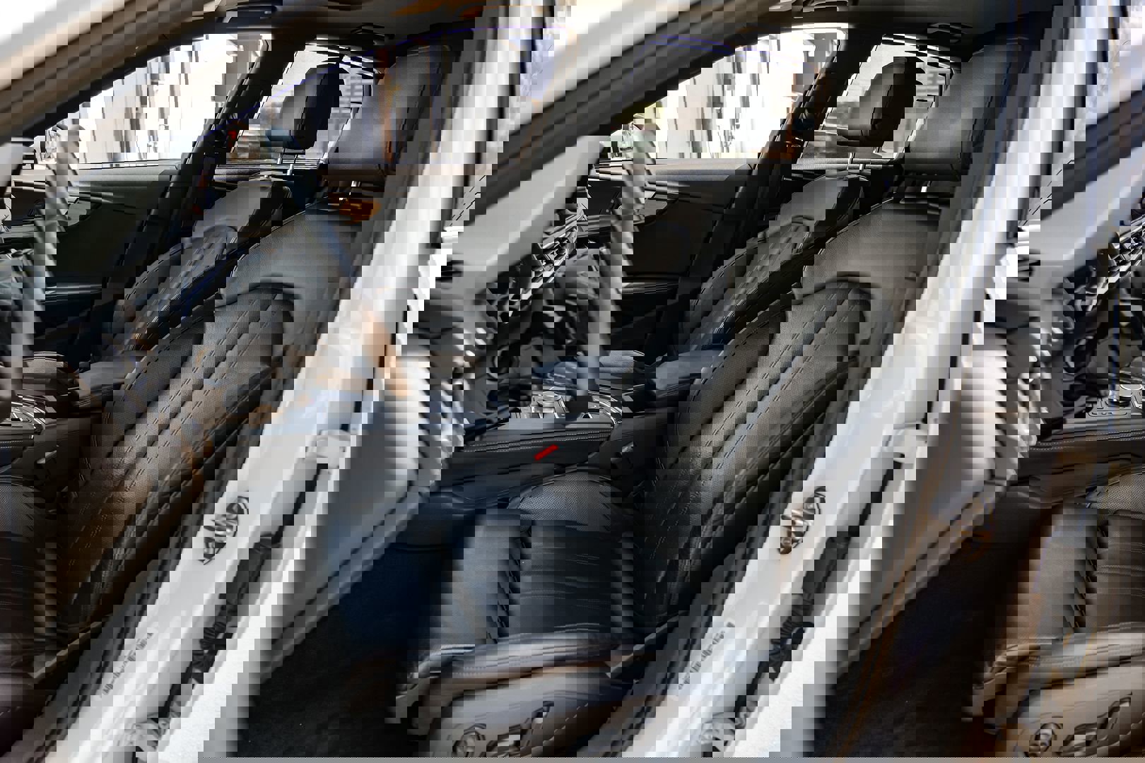 Used 2018 Audi S4 Premium Plus w/ Navigation Package image 4