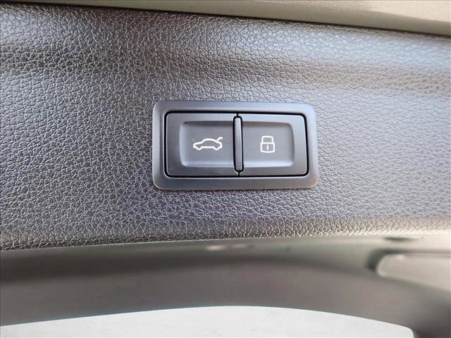 Used 2022 Audi Q3 2.0T Premium Plus w/ Premium Plus Package image 9