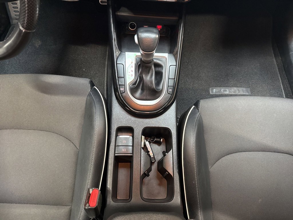 Used 2024 Kia Forte GT-Line image 17